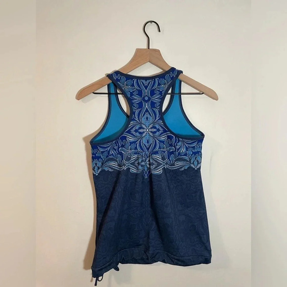 Athleta Tinker Tank Top Style #413912 Blue Floral Paisley Yoga Women’s Sz Small - Picture 6 of 7